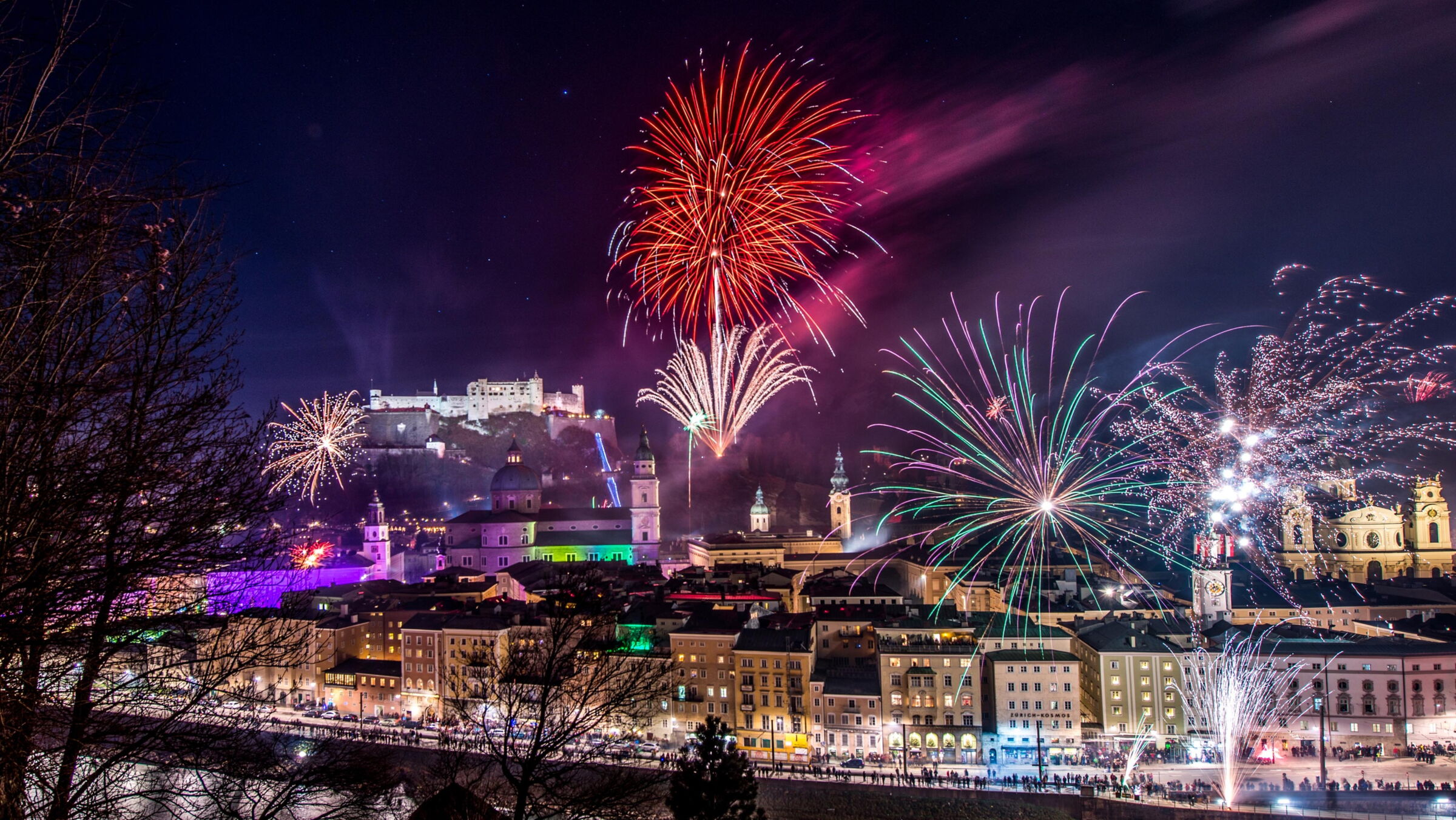 Salzburg mit Feuerwerk zu Neujahr © Tourismus Salzburg GmbH
