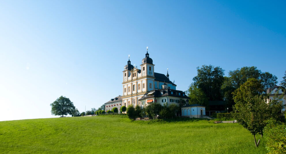 A picture of the Maria Plain church in summer with a beautiful green landscape © Tourismus Salzburg